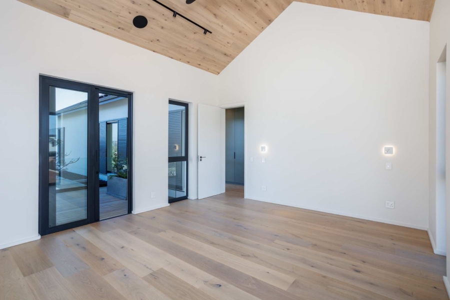 5 Bedroom Property for Sale in Val De Vie Estate Western Cape